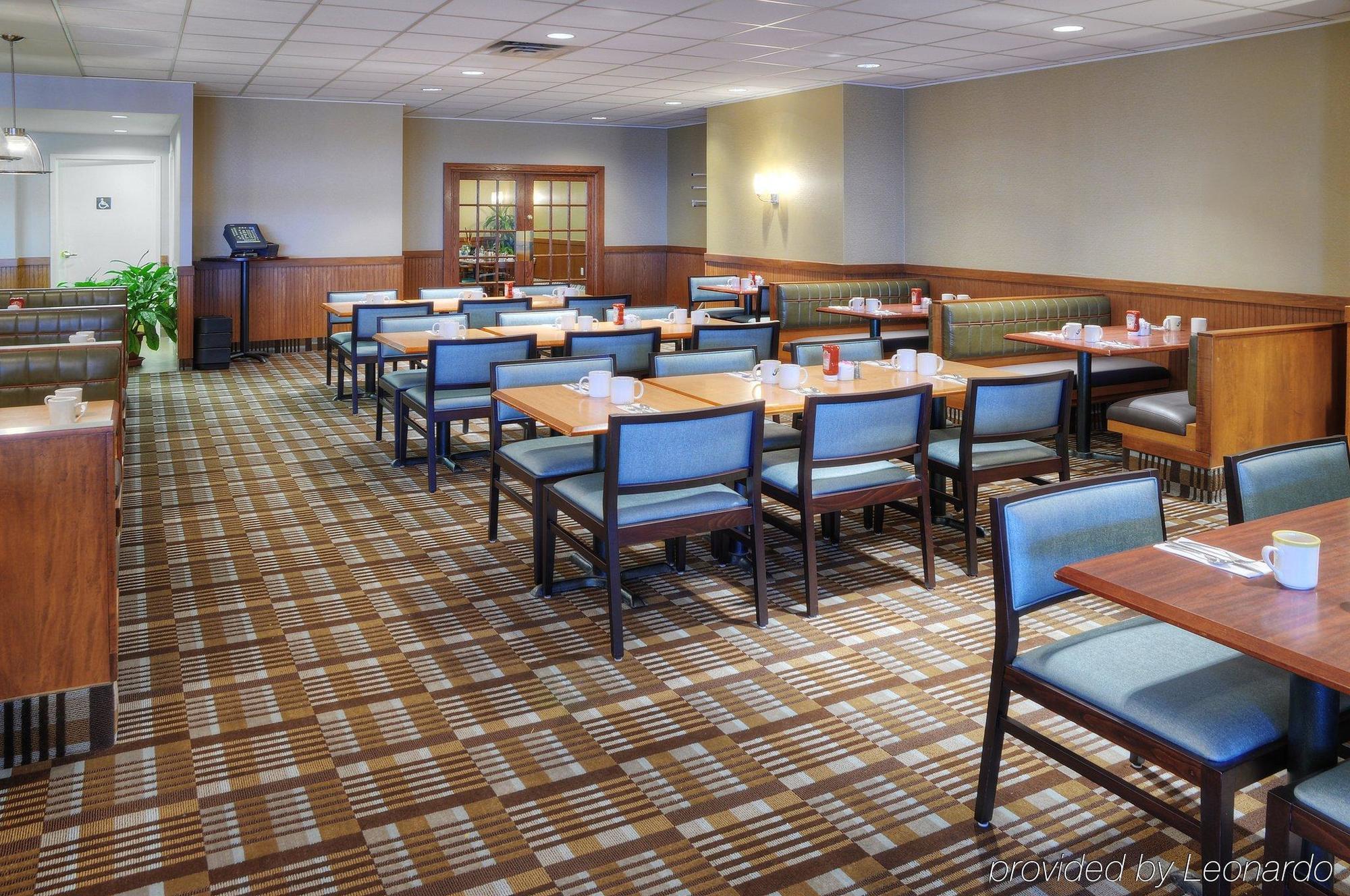 Holiday Inn Toronto Airport East, An Ihg Hotel Restaurant photo