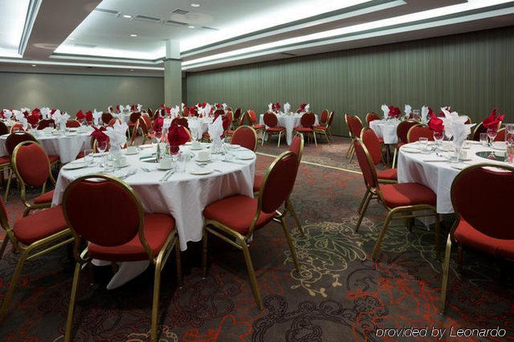 Holiday Inn Toronto Airport East, An Ihg Hotel Restaurant photo